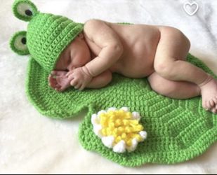Newborn Frog crochet