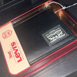 Levis Wallet