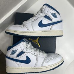 AIR JORDAN RETRO 1