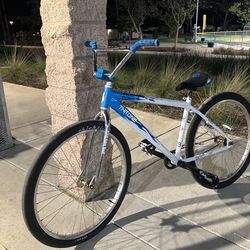 Throne goon bloc boi