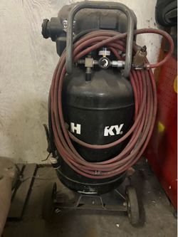HUSKY AIR COMPRESSOR