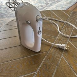 15 Cash Near AV College Mixer With 5 Speeds