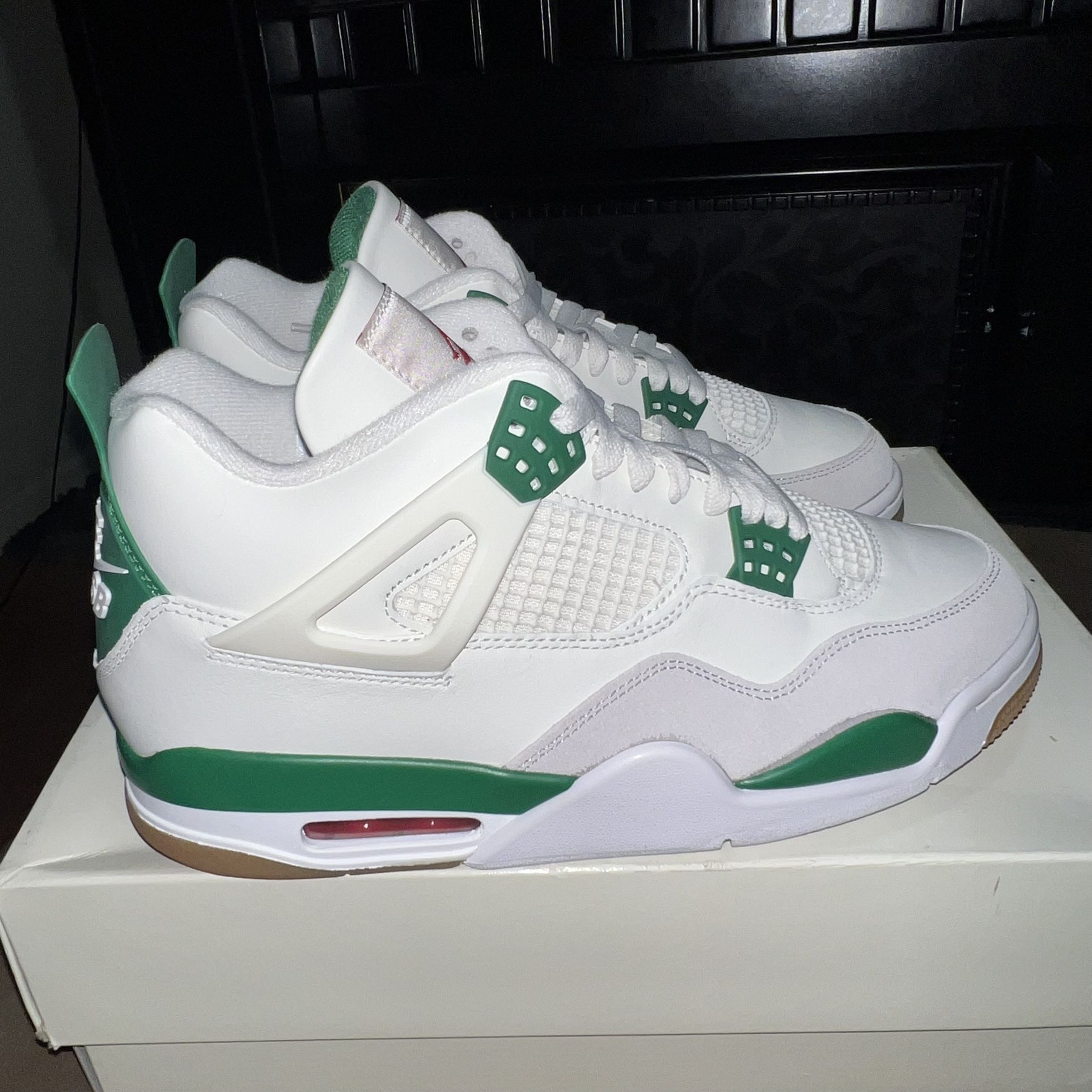 Jordan 4 Sb Pine Green