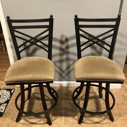 Set of 2 Swivel Counter-height Bar Stools 
