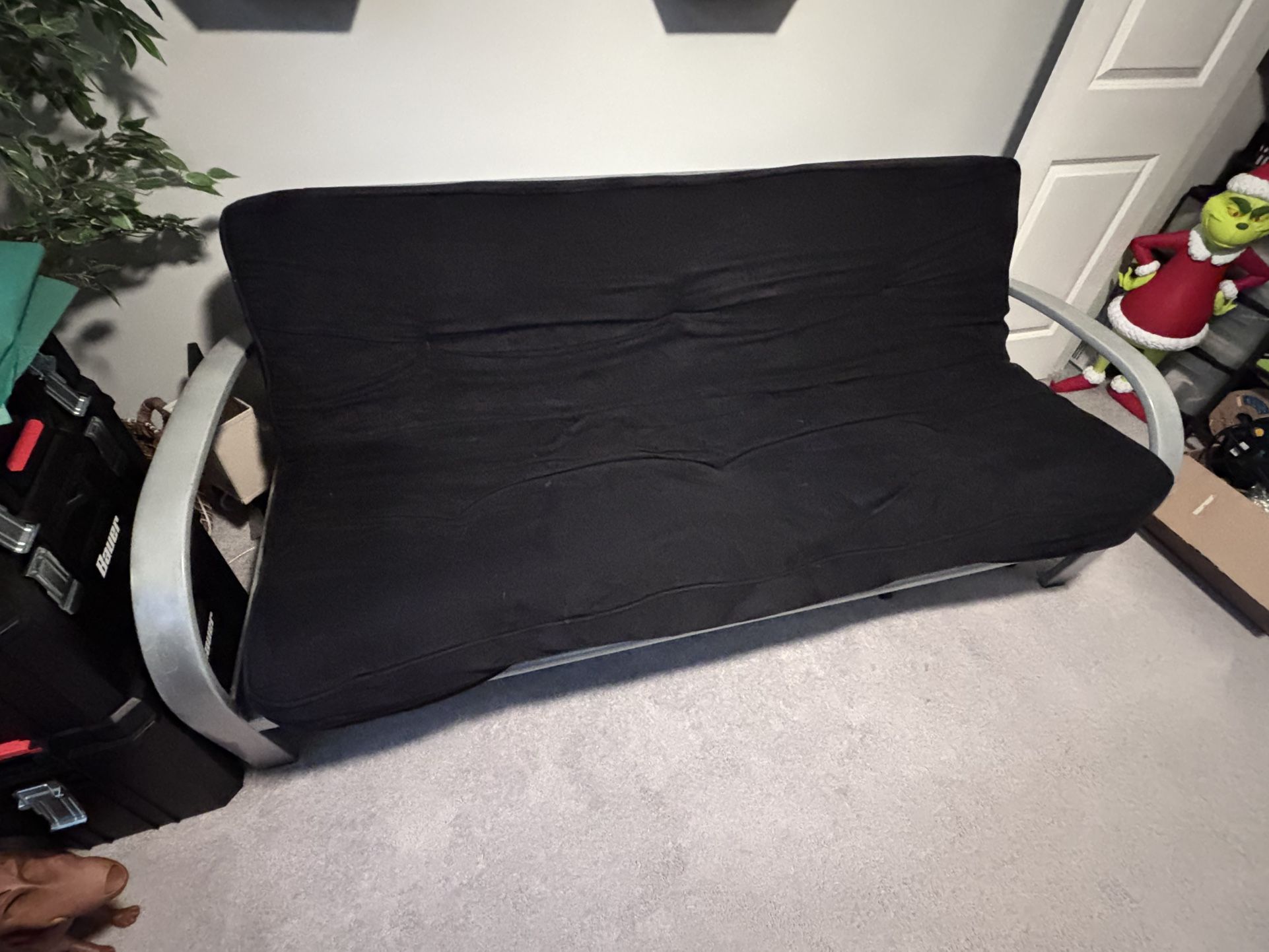 Full Size Futon – Metal Frame (Pickup Only)