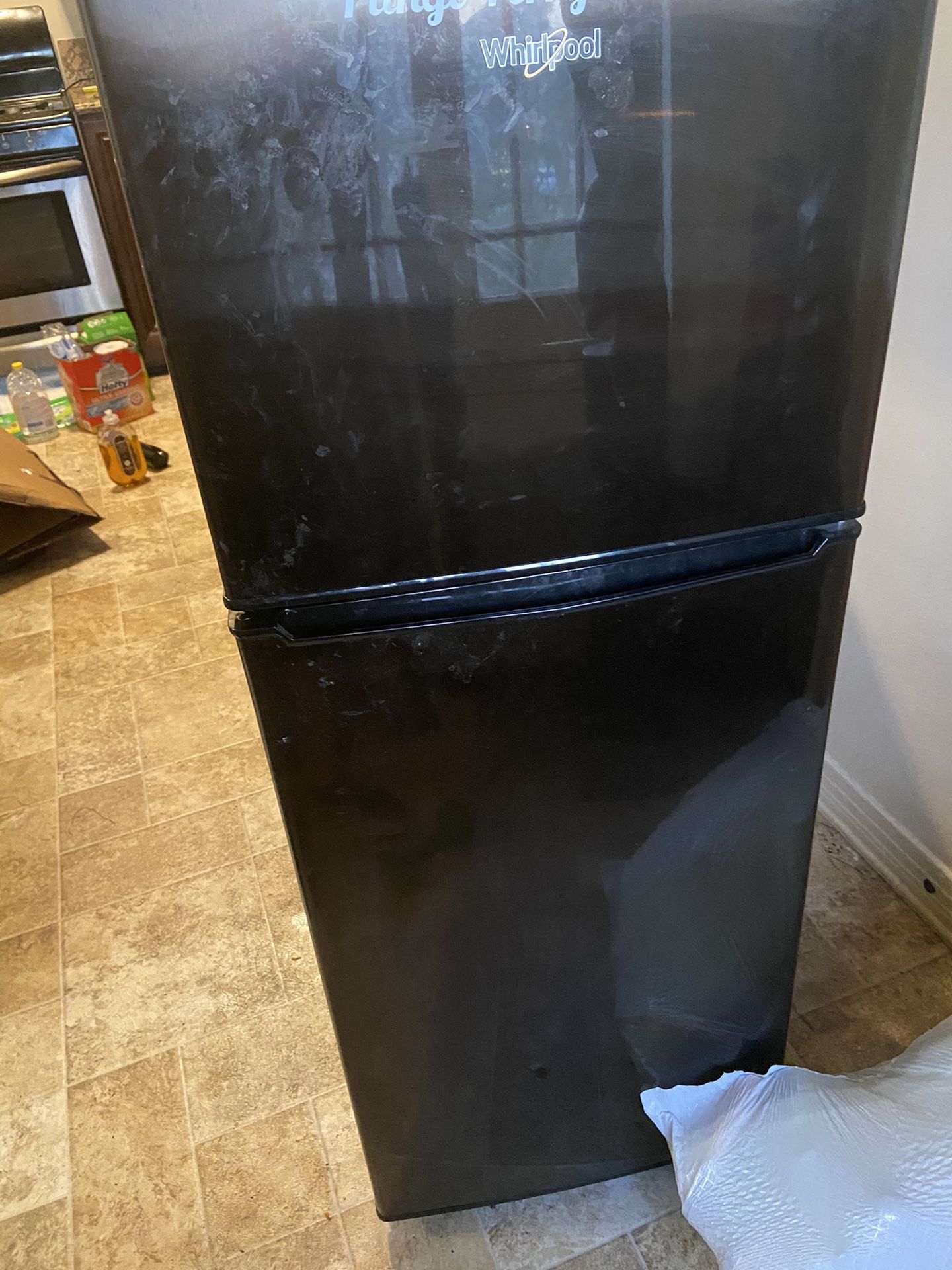 Whirlpool mini fridge with freezer section