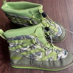 New Winter Lightweight Packable Boots, Pakems, Size 7