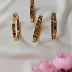Brand new beautiful love bracelet 18k gold plated stainless steel 