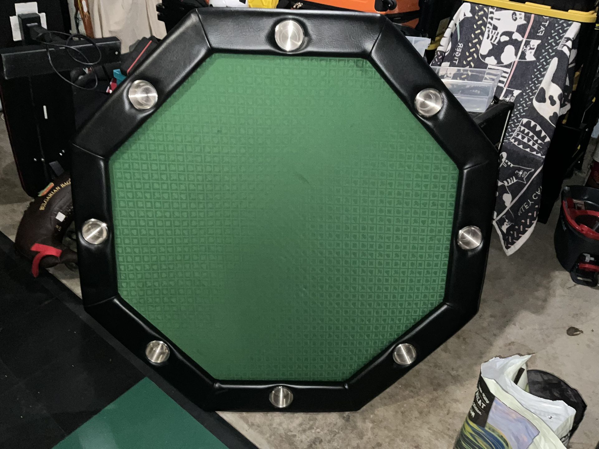 Folding poker table