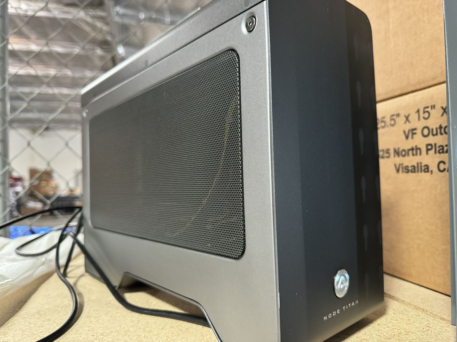 Akito Node Titan External GPU Accelerator
