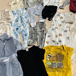 bag of clothes for children from newborn to 18 months