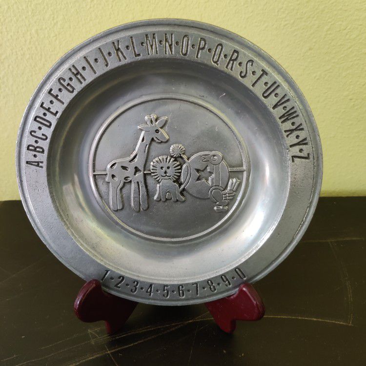 CHILD'S PEWTER PLATE