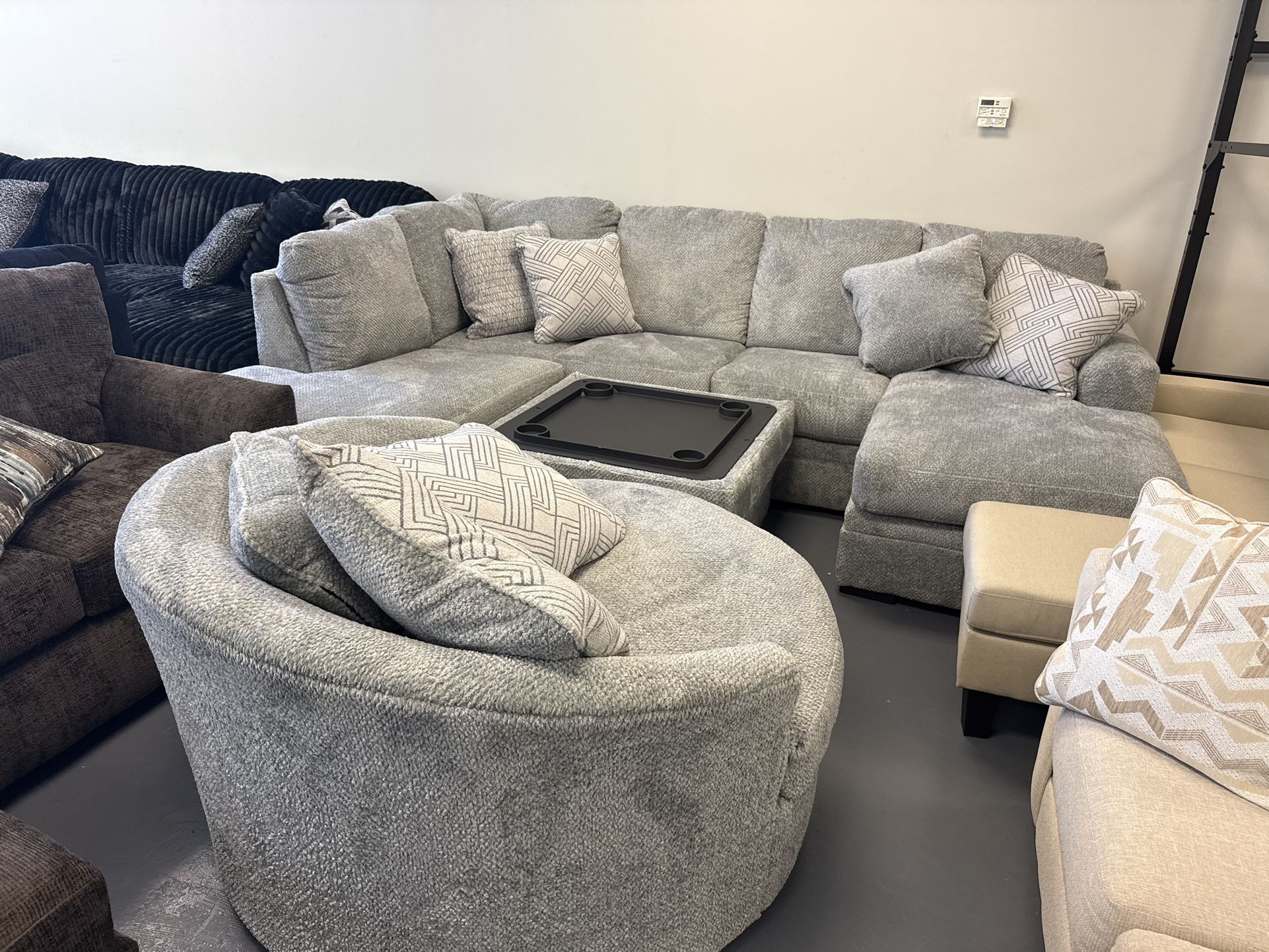 TRUCKLOAD OF SOFAS & SECTIONALS MUST GO NOW!