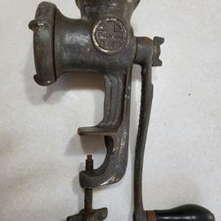 1712 Griswold Meat Grinder