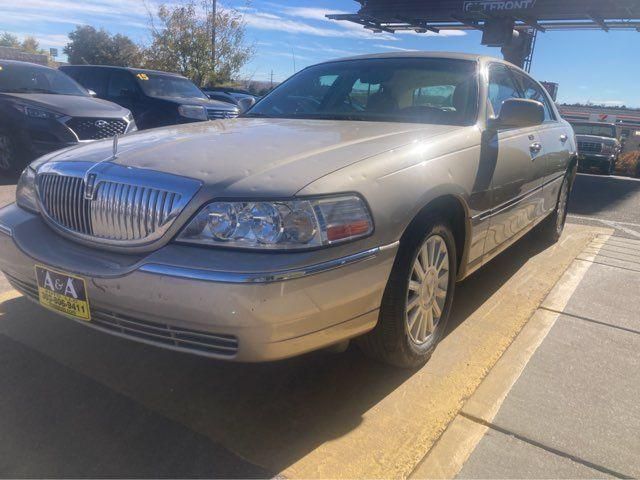2005 Lincoln Town Car