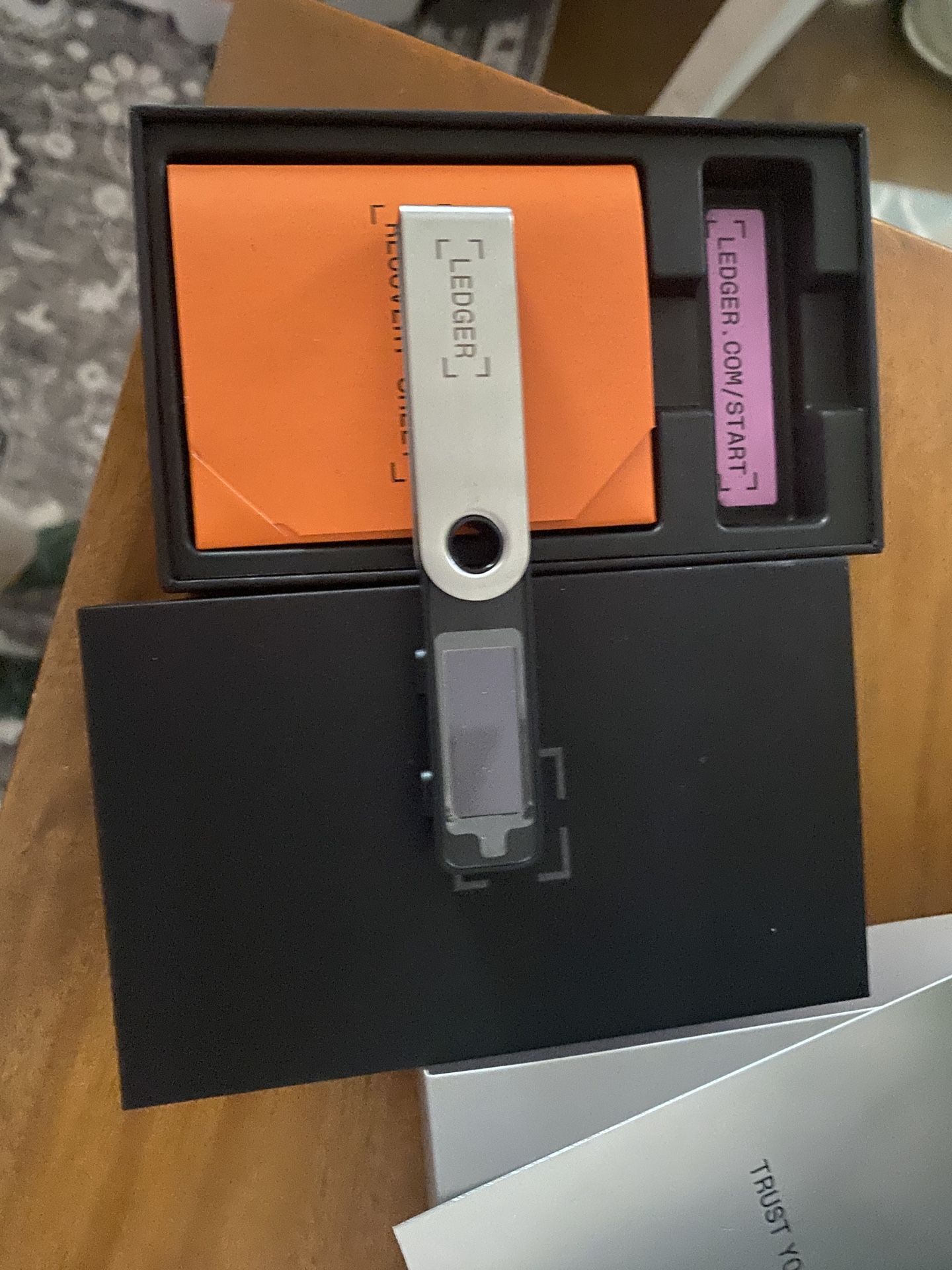 Ledger Nano S / Crypto Hard Wallet (new, Never Used)