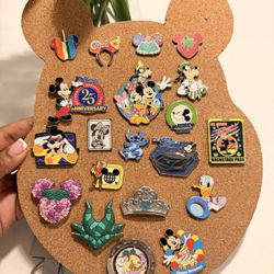 Full Pin Board with Keychain 