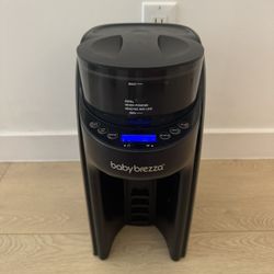 Baby Brezza Formula Pro Advanced WiFi Formula Dispenser Black