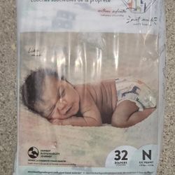 The Honest Company - Eco-Friendly and Premium Disposable Diapers - Pandas, Newborn Size (<10lbs.) 32 Count (Pack of 1)