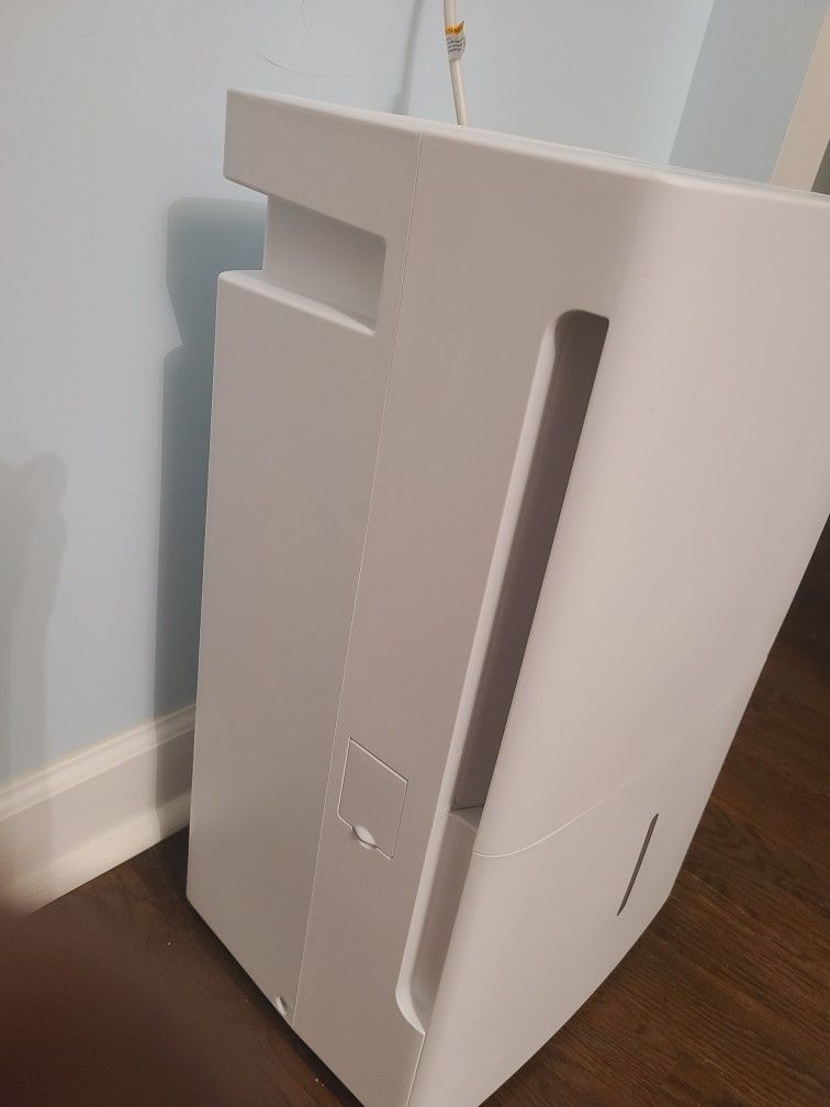 DEHUMIDIFIER