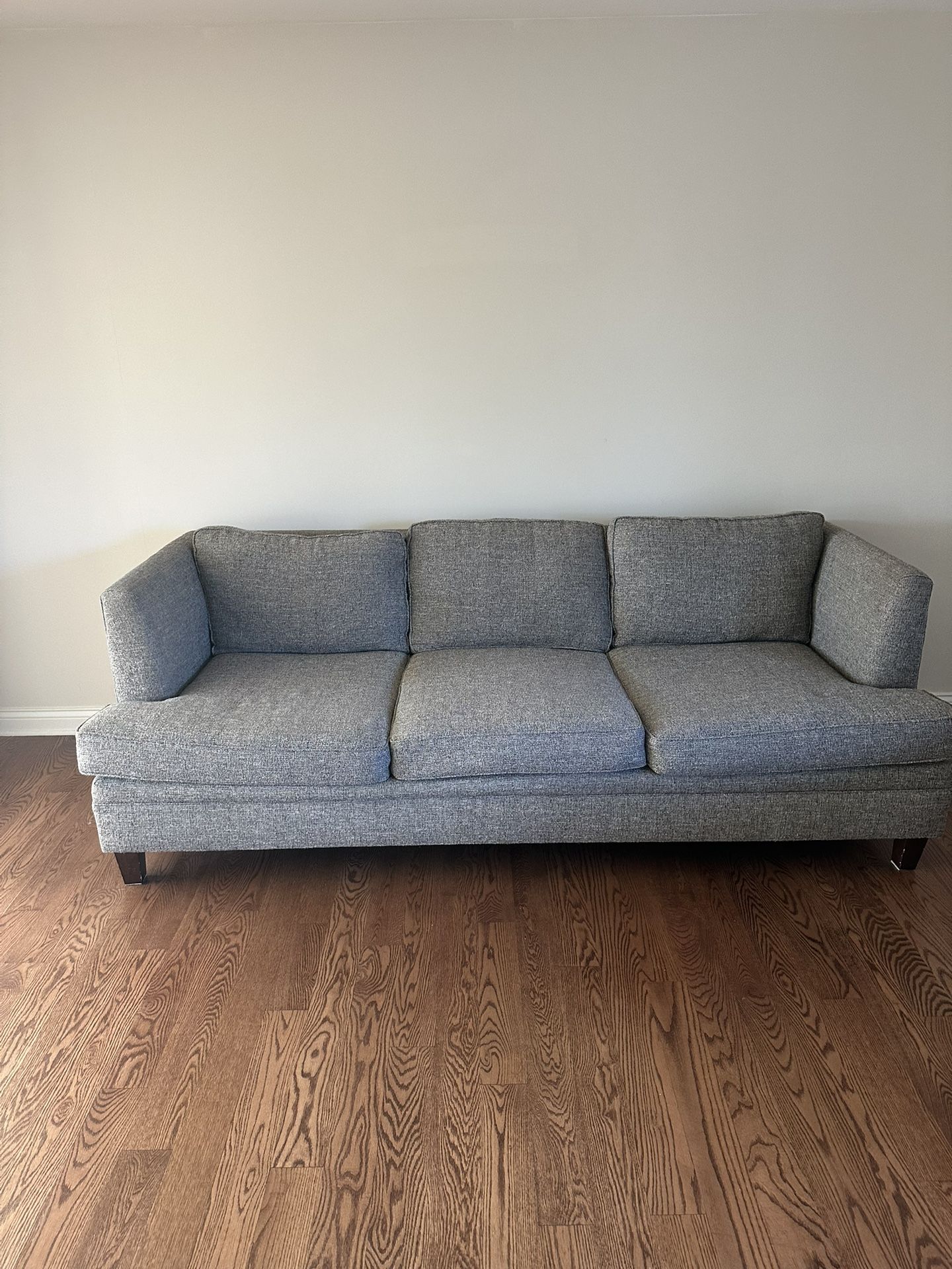 Bernhardt Couch- Really Good condition 