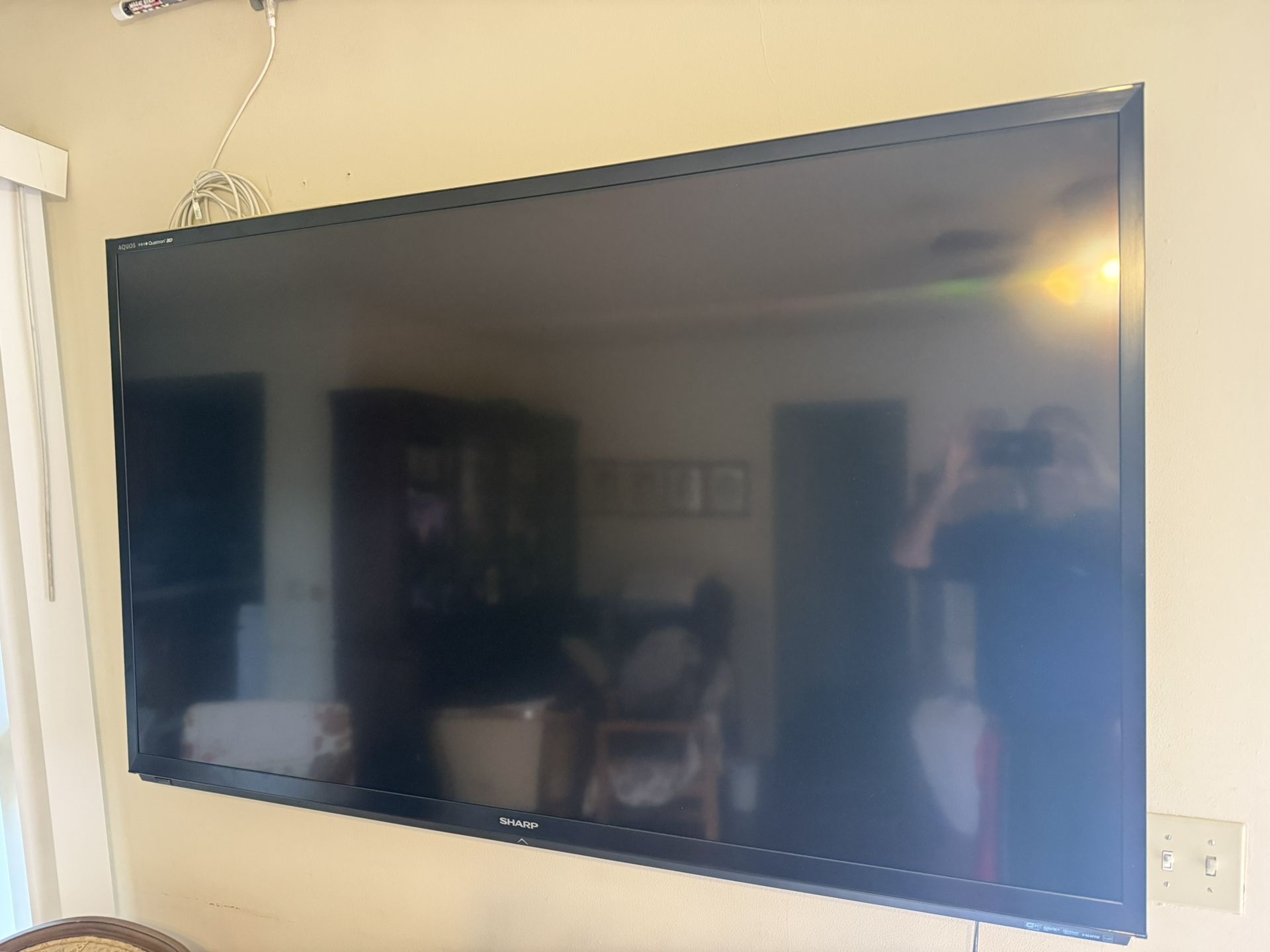 70” Sharp TV With TV Mount. Pick Up In Pasadena.