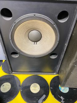JBL SUBWOOFER
