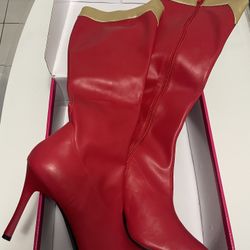 Wonder Women Boots/ Size 9