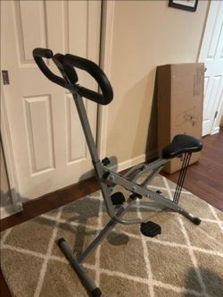 Squat machine