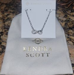 New Kendra Scott - Annie Infinity Pendant Necklace