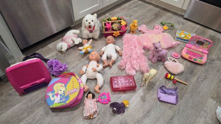 Tote full of girls toys