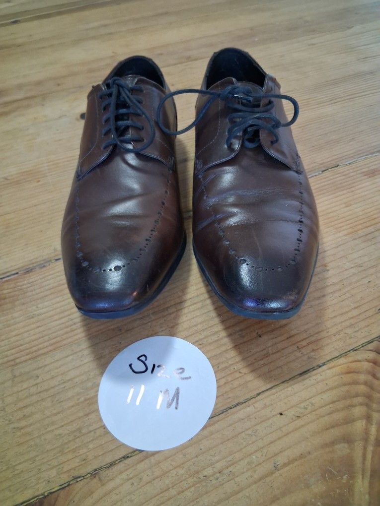 Men's Dress Shoes size 11 M leather