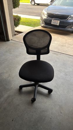 Black Mesh Back Office Chair