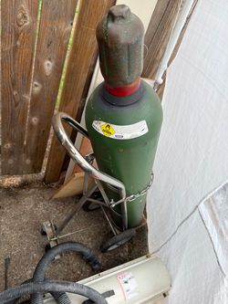 Tank central welding supply and cart