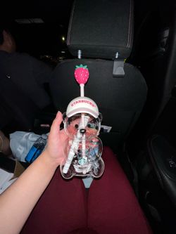 Starbucks strawberry bearista cup