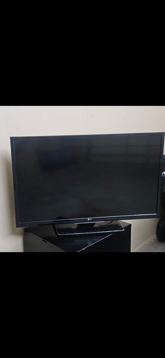 LG TV 30"