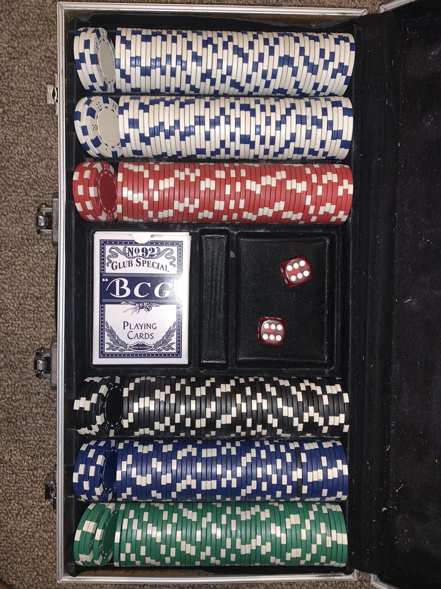 Dave & Busters Poker Set