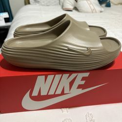 Nike React Rejuven8 Slides