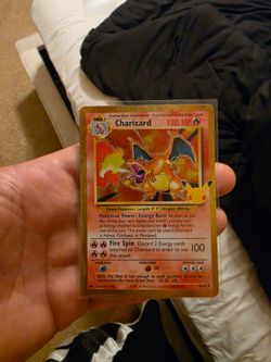 30th celebration  Charizard Holo Pokémon Card Base Set 4/102