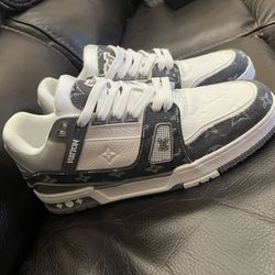 Men’s LV Trainers 