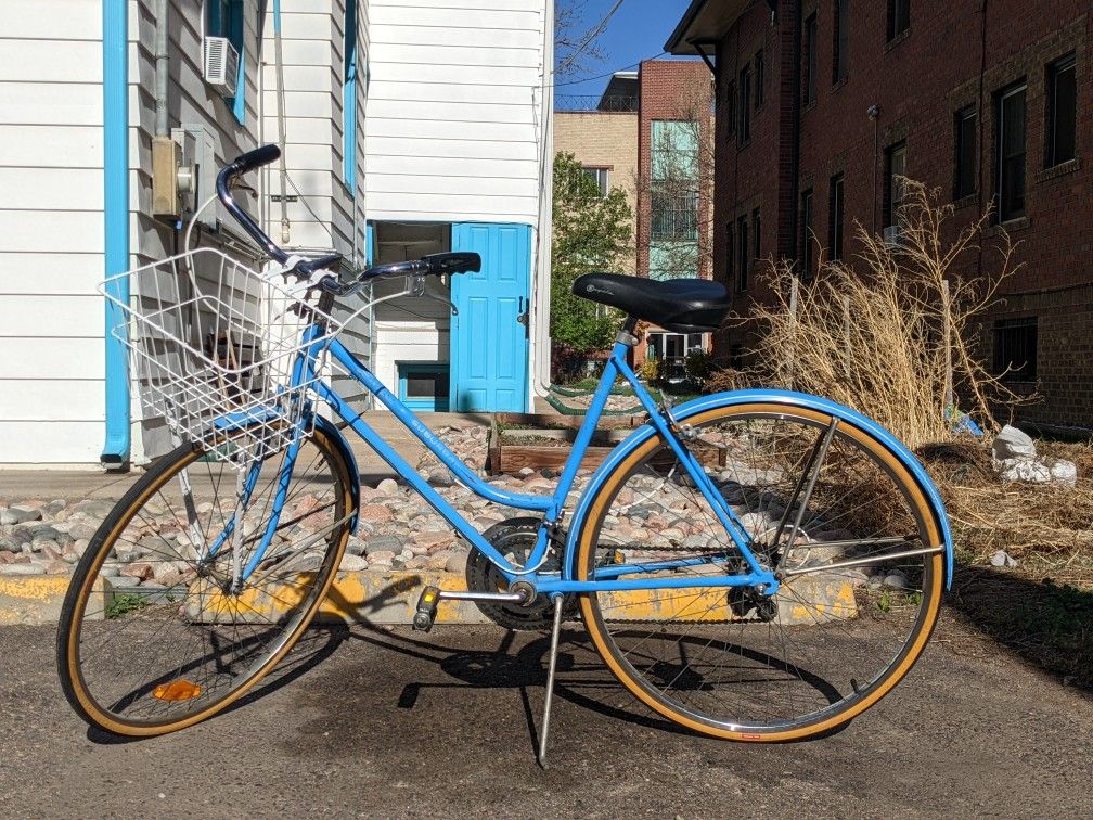 Vintage 1970's Schwinn Suburban 10-Speed Women's Blue Bicycle 