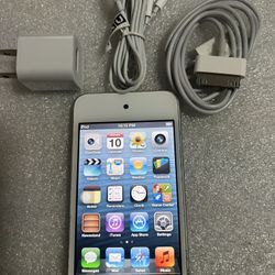 Apple iPod  Touch 4th Generation White 16gb