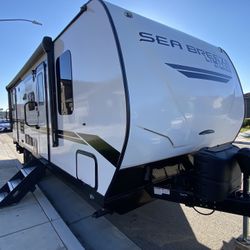 2023 SEA BREEZE Limited 