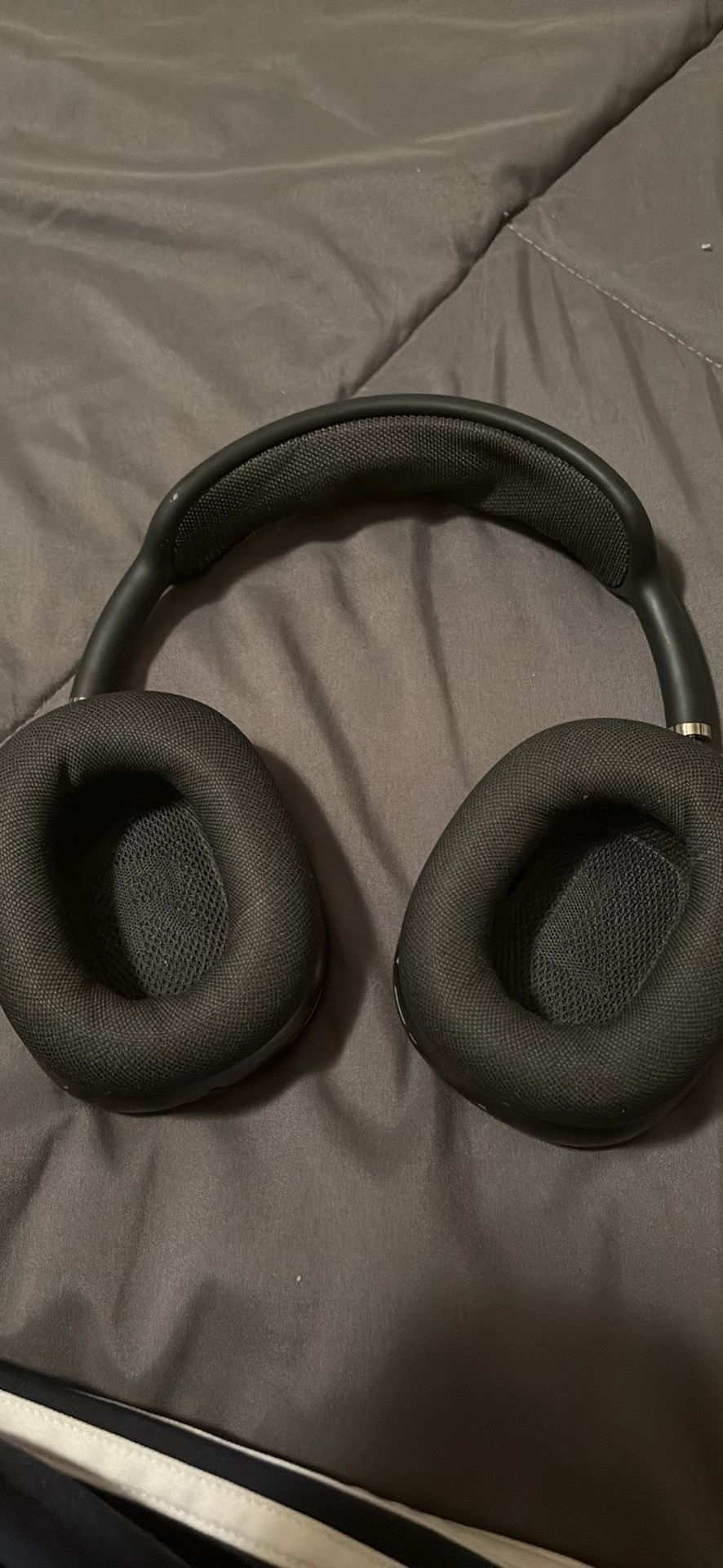 AirPod Maxes First Generation