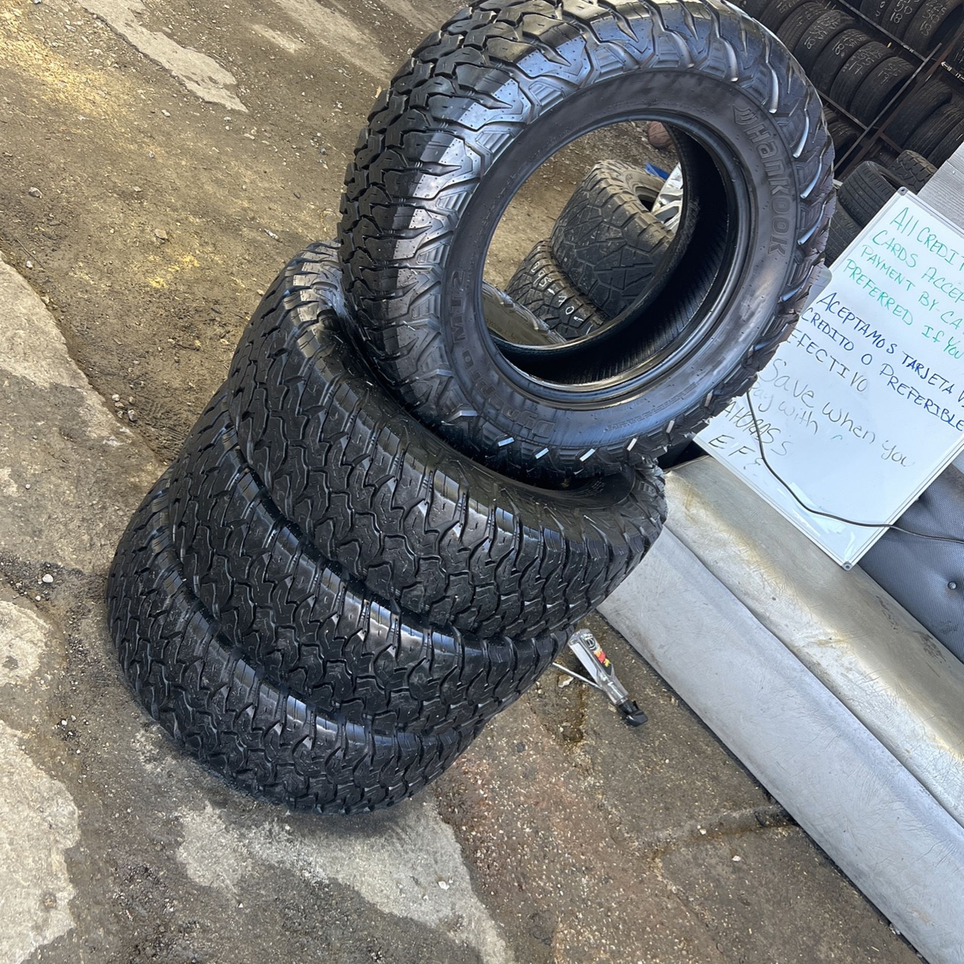 M/T Yokahama 275/70/18 10ply 450$ Installed 412 N Zarzamora Terrazas Tire Shop 2104366396