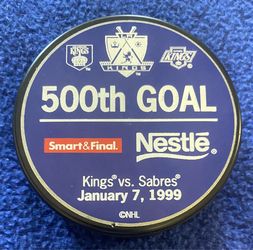 Los Angeles Kings Luc Robitaille #20 500th Goal Commemorative Hockey Puck NHL
