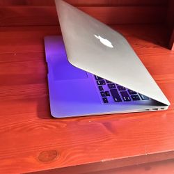 Apple MacBook Air 13” I5 Processor 8GB RAM 128GB SSD $200