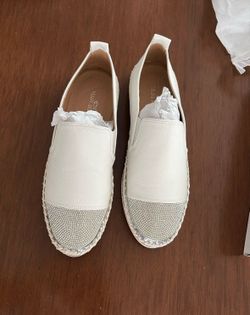 New shoes size 8