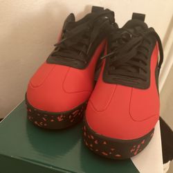 Brand New Pumas Sz 9 1/2 men’s 