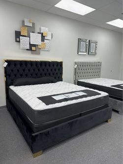 Contemporary, Diamond Pattern Black & Gray Queen Bed on Sale
